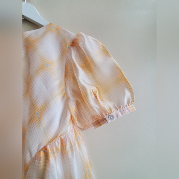 En Saison blouse plaid cream with hint of blue, babydoll fun puff sleeve - Picture 5 of 10